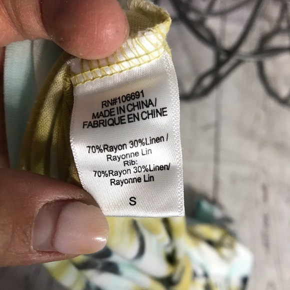 Young, Fabulous & Broke Tie Dye Crewneck Crop Top Tee Size Small - Picture 10 of 10